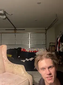 Snapshot of XanderOzzz chatting on October 30, 7:47 pm XanderOzzz online show from October 30, 7:47 pm