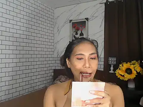 Latinahugecock online show from September 25, 4:54 pm