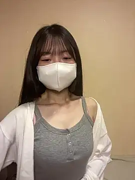 Snapshot of risa909 chatting on June 6, 12:05 am risa909 online show from June 6, 12:05 am