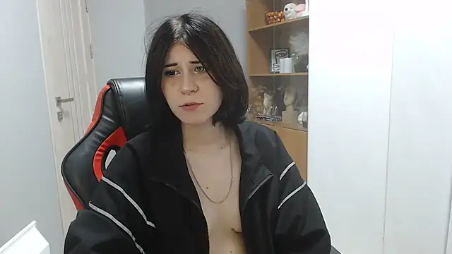 TinaQuiin online show from September 29, 8:08 am