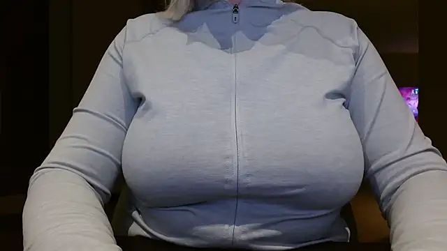 Esmee-Xxx online show from November 8, 7:34 pm