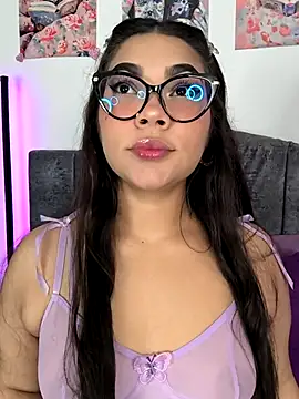 Snapshot of Vale_Walker chatting on November 1, 6:26 am Vale Walker online show from November 1, 6:26 am