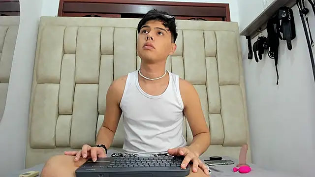 Snapshot of Felipe_Cold chatting on September 30, 2:16 am Felipe Cold online show from September 30, 2:16 am