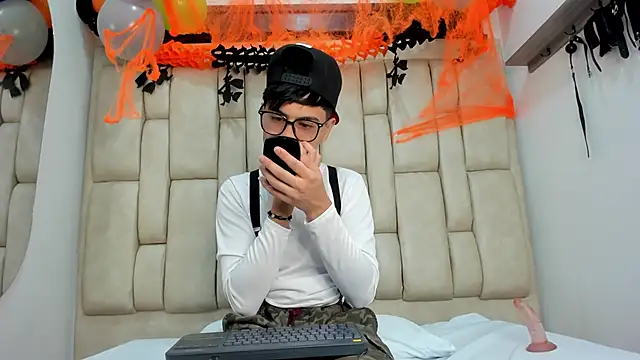 Snapshot of Felipe_Cold chatting on October 25, 2:52 am Felipe Cold online show from October 25, 2:52 am