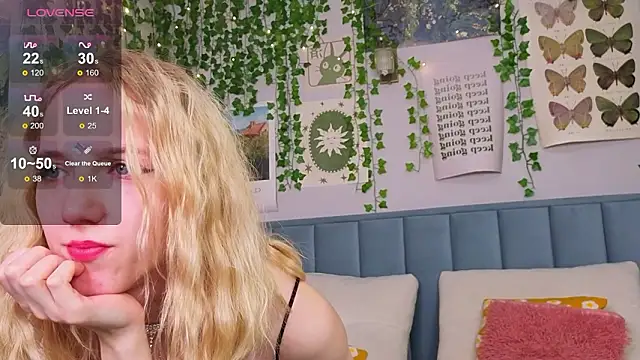 EmmaNovak online show from February 5, 11:48 am