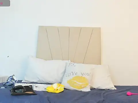  Miaa khalifa  online show from September 30, 12:54 pm