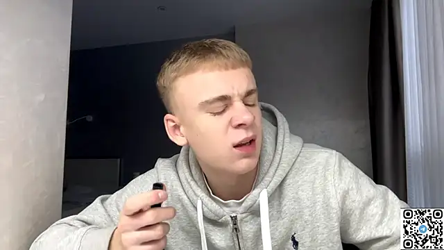 Snapshot of echowraith chatting on November 28, 6:49 am echowraith online show from November 28, 6:49 am