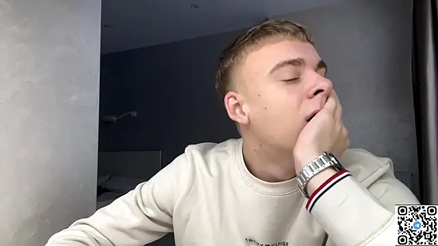 Snapshot of echowraith chatting on December 2, 7:47 am echowraith online show from December 2, 7:47 am