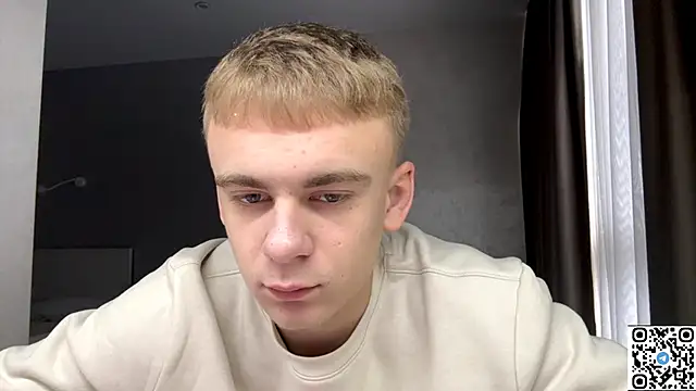 Snapshot of echowraith chatting on December 5, 7:06 am echowraith online show from December 5, 7:06 am