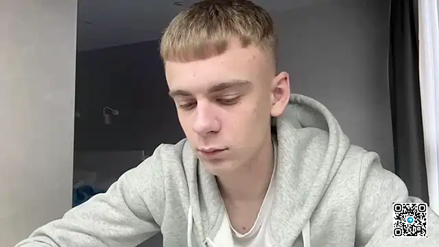 Snapshot of echowraith chatting on December 14, 9:14 am echowraith online show from December 14, 9:14 am