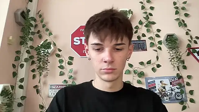 Snapshot of Milk_Guy chatting on September 23, 1:14 pm Milk Guy online show from September 23, 1:14 pm