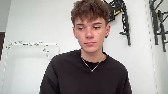 Snapshot of Milk_Guy chatting on September 25, 12:09 pm Milk Guy online show from September 25, 12:09 pm