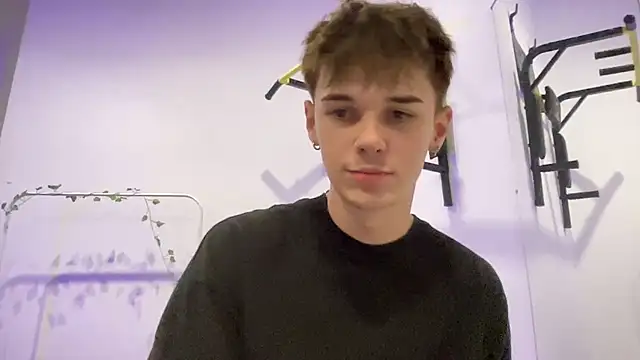 Snapshot of Milk_Guy chatting on September 28, 4:45 pm Milk Guy online show from September 28, 4:45 pm