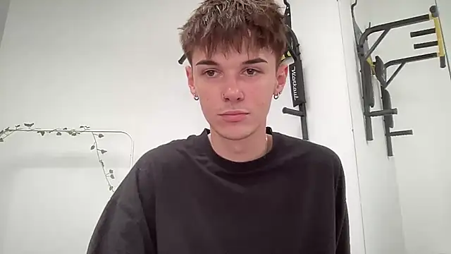 Snapshot of Milk_Guy chatting on September 29, 1:05 pm Milk Guy online show from September 29, 1:05 pm