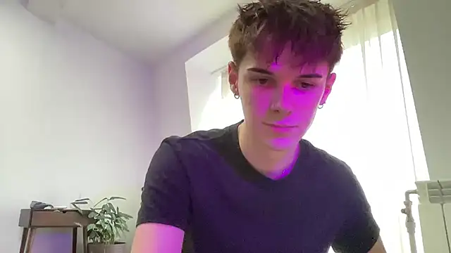 Snapshot of Milk_Guy chatting on October 7, 1:08 pm Milk Guy online show from October 7, 1:08 pm