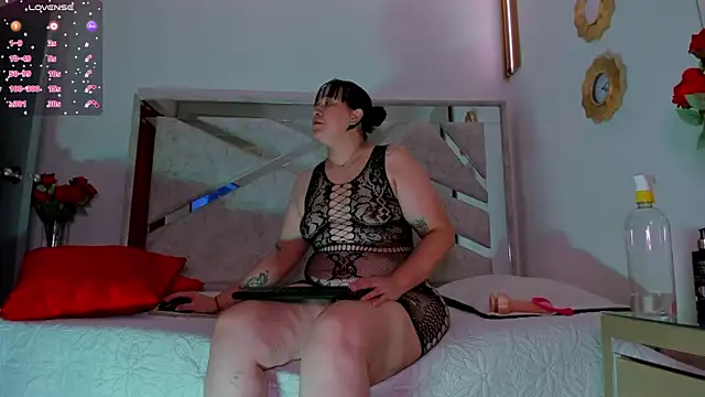 ThiccyLexxy online show from November 19, 12:16 pm