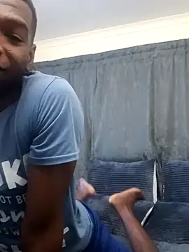 Snapshot of TmanZim2025 chatting on November 4, 7:46 pm TmanZim2025 online show from November 4, 7:46 pm