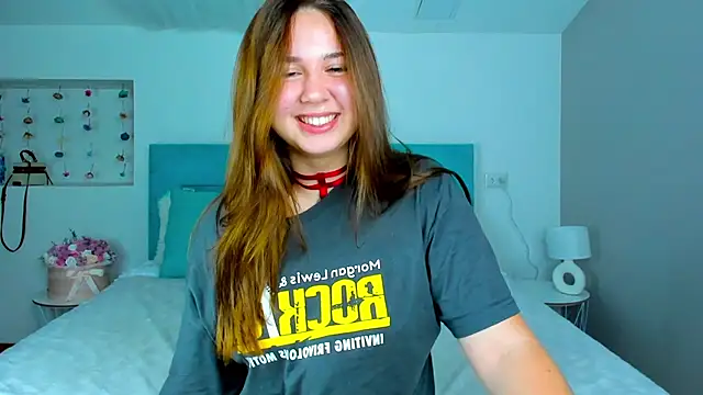 Blush Beauty   online show from September 21, 8:10 pm