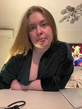 DeniMilkyyyyy online show from May 20, 5:19 pm