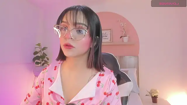 Clara Luu online show from July 11, 2:36 am