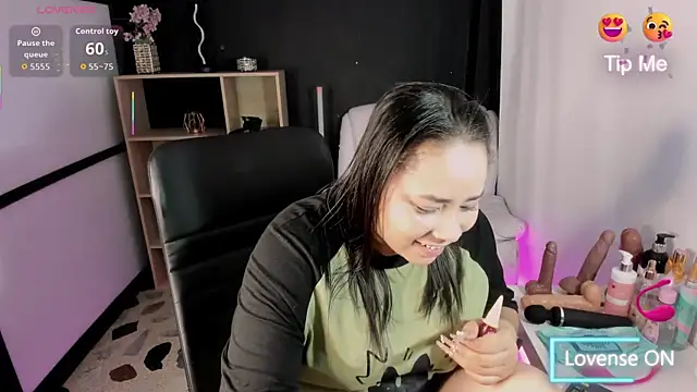 Snapshot of ThaliaBrooks_ chatting on November 10, 4:22 am ThaliaBrooks online show from November 10, 4:22 am