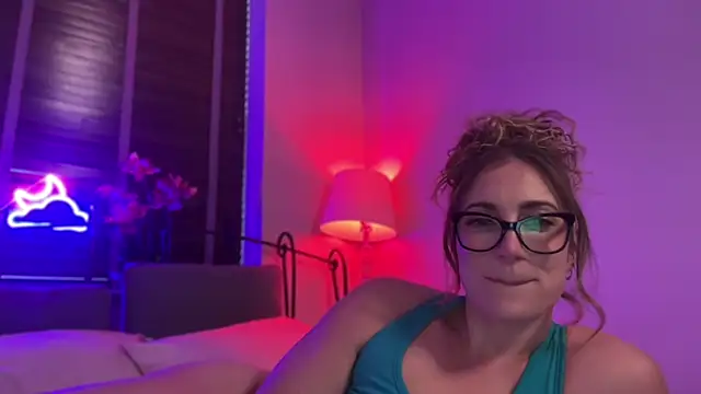 Snapshot of MistresssX chatting on October 1, 6:36 pm MistresssX online show from October 1, 6:36 pm