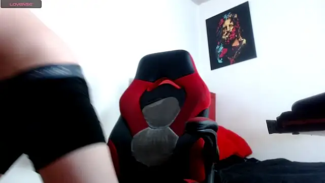 Snapshot of Codyknightt chatting on October 31, 12:06 pm Codyknightt online show from October 31, 12:06 pm