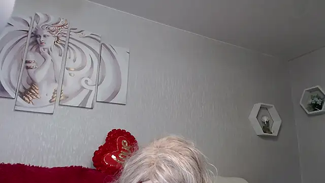 Snapshot of DorisBest chatting on October 25, 5:04 am DorisBest online show from October 25, 5:04 am