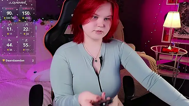 fillisfox  online show from October 17, 4:20 pm