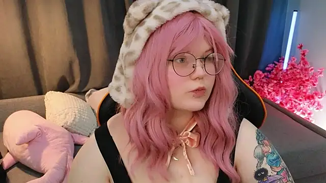 Snapshot of fillisfox_ chatting on February 20, 11:32 am fillisfox online show from February 20, 11:32 am