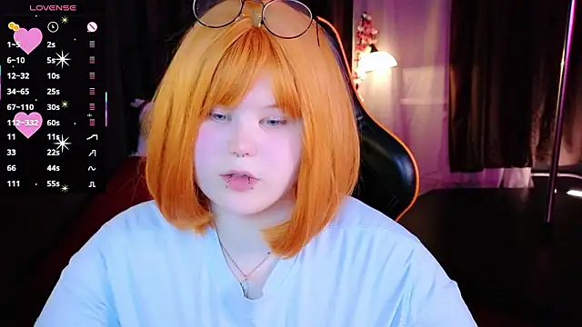 Snapshot of fillisfox_ chatting on February 21, 4:08 pm fillisfox online show from February 21, 4:08 pm