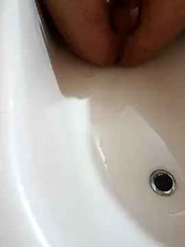 Mm7oon bnat online show from October 24, 5:31 pm