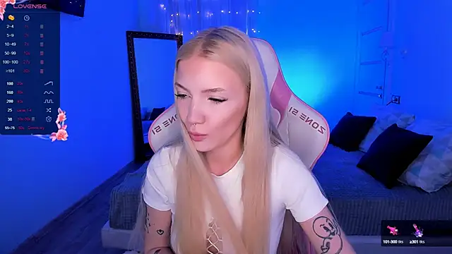 AnyaTaylor  online show from October 3, 4:42 am