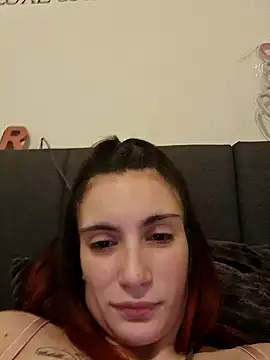 Snapshot of Michou02xXx chatting on March 19, 10:25 pm Michou02xXx online show from March 19, 10:25 pm