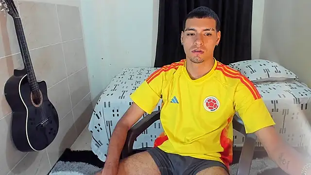 Snapshot of TeamPorn_19 chatting on October 15, 4:56 am TeamPorn 19 online show from October 15, 4:56 am