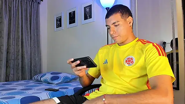 Snapshot of TeamPorn_19 chatting on November 20, 3:39 am TeamPorn 19 online show from November 20, 3:39 am