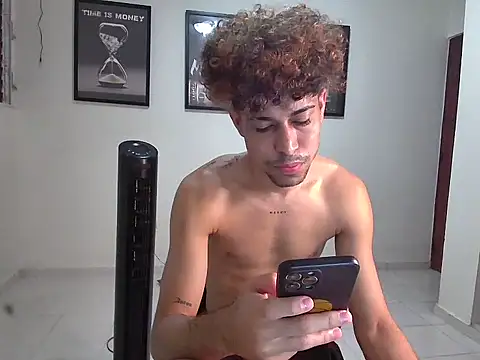 Dollarhot30 online show from February 17, 10:12 am