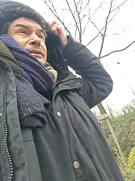 Snapshot of twitshe chatting on February 17, 11:29 am twitshe online show from February 17, 11:29 am