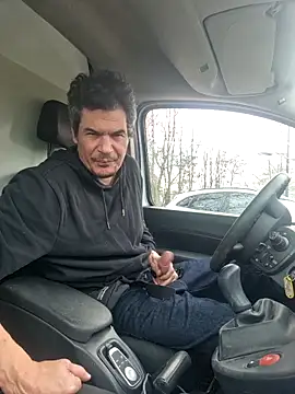 Snapshot of twitshe chatting on February 18, 3:30 pm twitshe online show from February 18, 3:30 pm