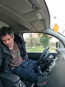 Snapshot of twitshe chatting on February 20, 6:59 am twitshe online show from February 20, 6:59 am