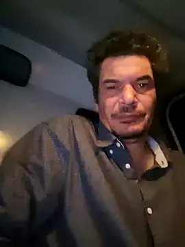 Snapshot of twitshe chatting on February 22, 8:07 pm twitshe online show from February 22, 8:07 pm