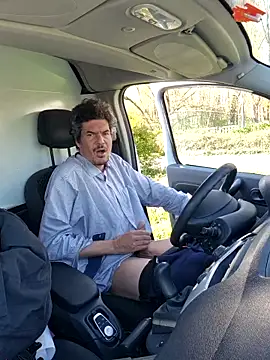 Snapshot of twitshe chatting on March 19, 2:43 pm twitshe online show from March 19, 2:43 pm