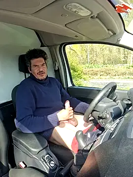 Snapshot of twitshe chatting on March 24, 9:14 am twitshe online show from March 24, 9:14 am