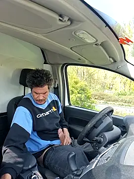 Snapshot of twitshe chatting on March 27, 11:43 am twitshe online show from March 27, 11:43 am