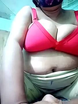 Snapshot of jenyfer709 chatting on February 21, 12:11 am jenyfer709 online show from February 21, 12:11 am