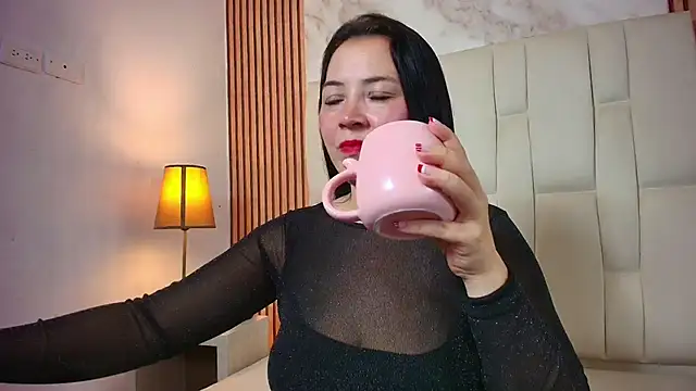 Snapshot of CharlotteSchmidtt chatting on November 26, 11:22 am CharlotteSchmidtt online show from November 26, 11:22 am