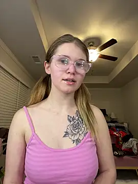 Snapshot of Riley_ray69 chatting on February 4, 2:39 am Riley ray69 online show from February 4, 2:39 am