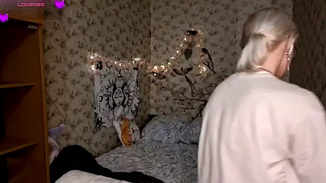 EdaKirkIin online show from December 16, 6:13 pm