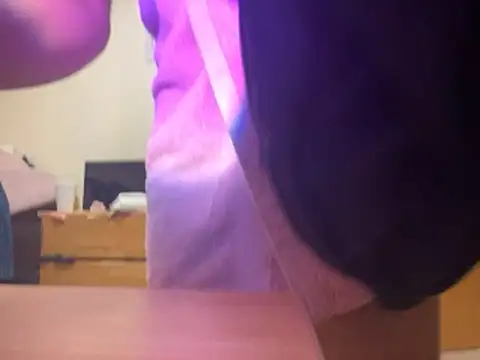 Snapshot of luvrgrllani chatting on November 24, 1:49 am luvrgrllani online show from November 24, 1:49 am