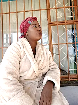 DarkQueen 94 online show from March 26, 6:30 am